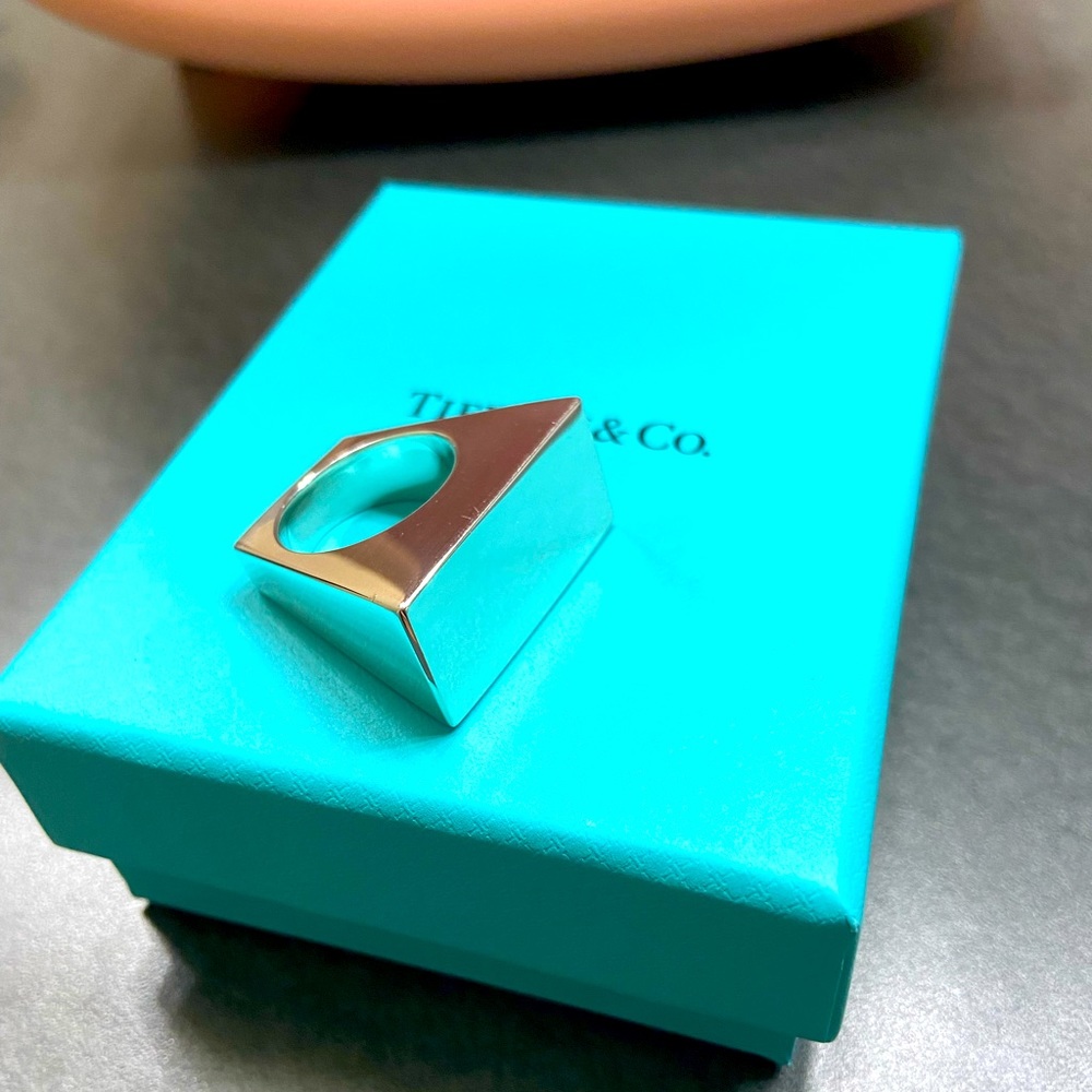Tiffany & Co, out of retirement rectangle ring, size 6